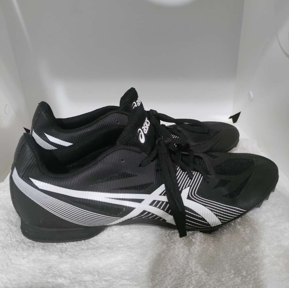 Size 10 - ASICS Hyper MD 7 Black White Pre-owned